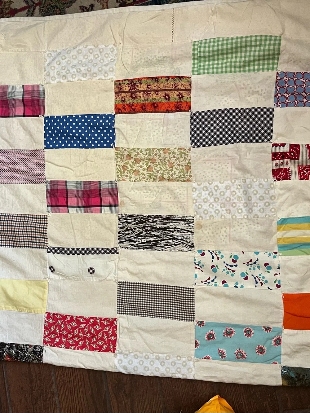 Vtg Quilt Blanket BOHO 60s MCM Retro Heavy 75” x 86” Twin Full